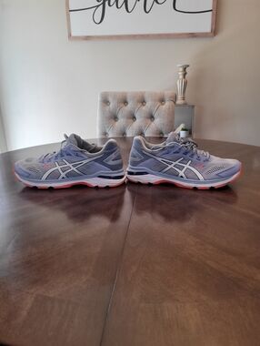 ASICS GT-20007 Light blue and Coral Women's Running Sneakers. Size 11